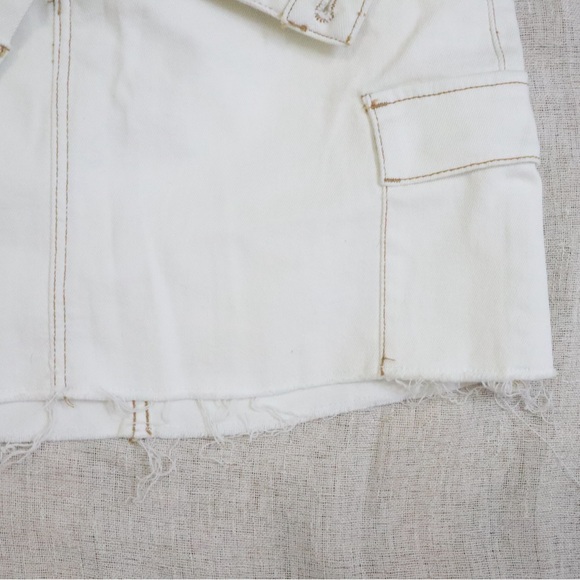 Hollister Ultra High Rise Contrast Stitch Denim Skirt NWT - Picture 4 of 10